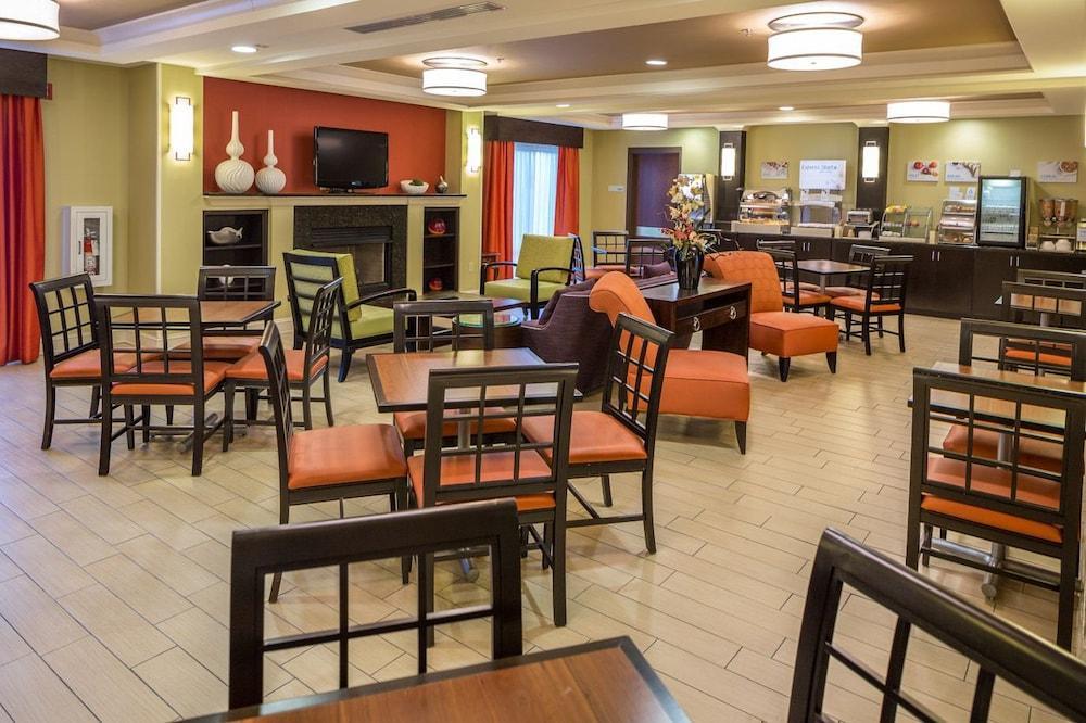 Holiday Inn Express & Suites I-26 & Us 29 At Westgate Mall By Ihg Spartanburg Exterior photo