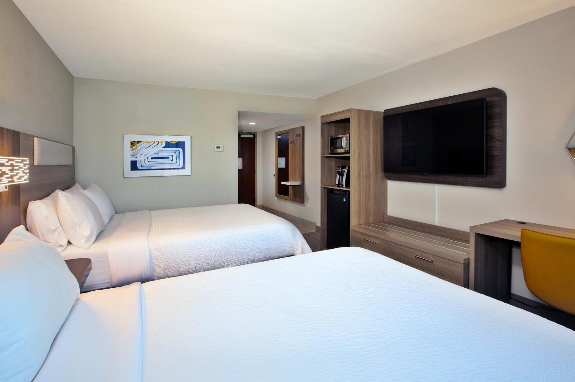 Holiday Inn Express & Suites I-26 & Us 29 At Westgate Mall By Ihg Spartanburg Exterior photo