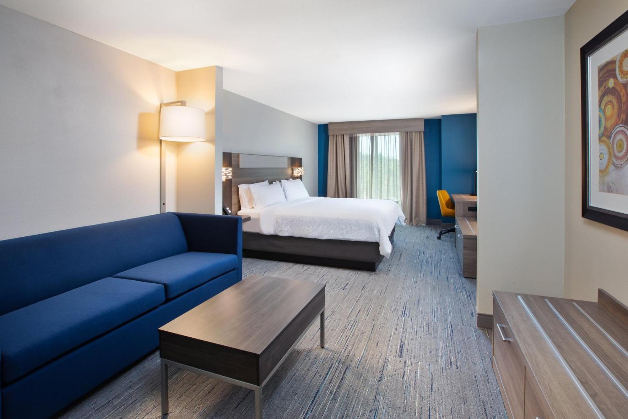 Holiday Inn Express & Suites I-26 & Us 29 At Westgate Mall By Ihg Spartanburg Exterior photo